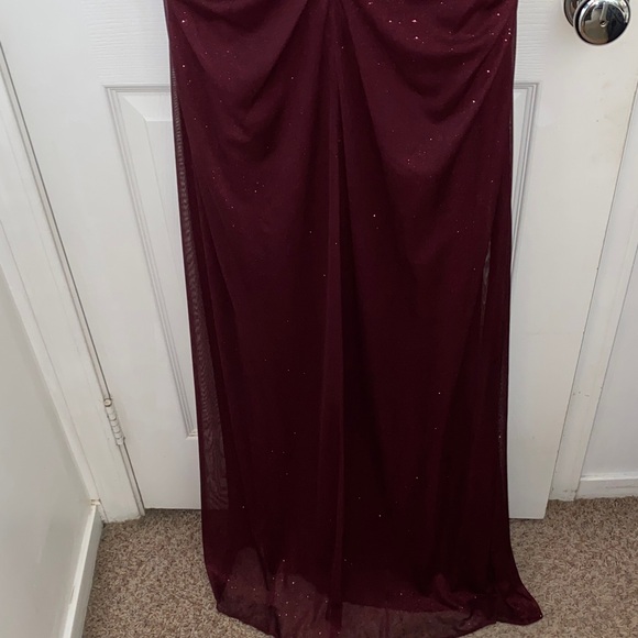 SLNY Burgundy Maxi Dress - Picture 11 of 12